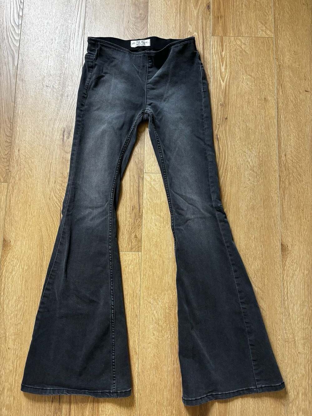 We The Free Penny Pull-On Flare Jeans Faded Black Size 25